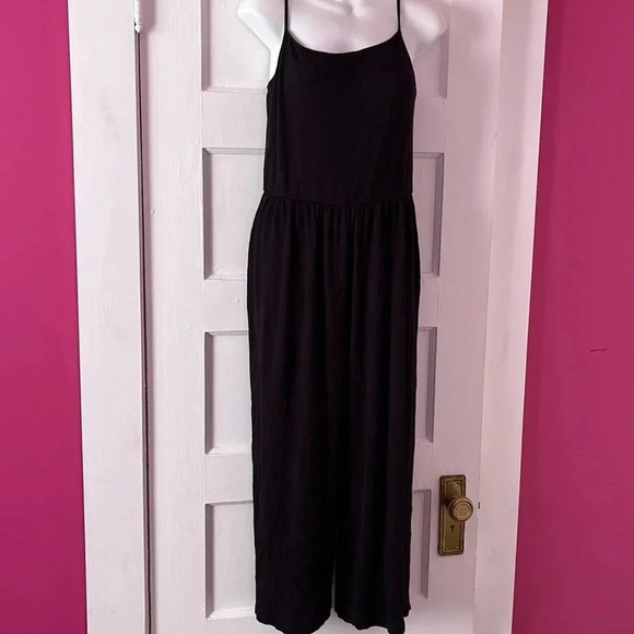 Wide leg jumpsuit - Picture 1 of 3